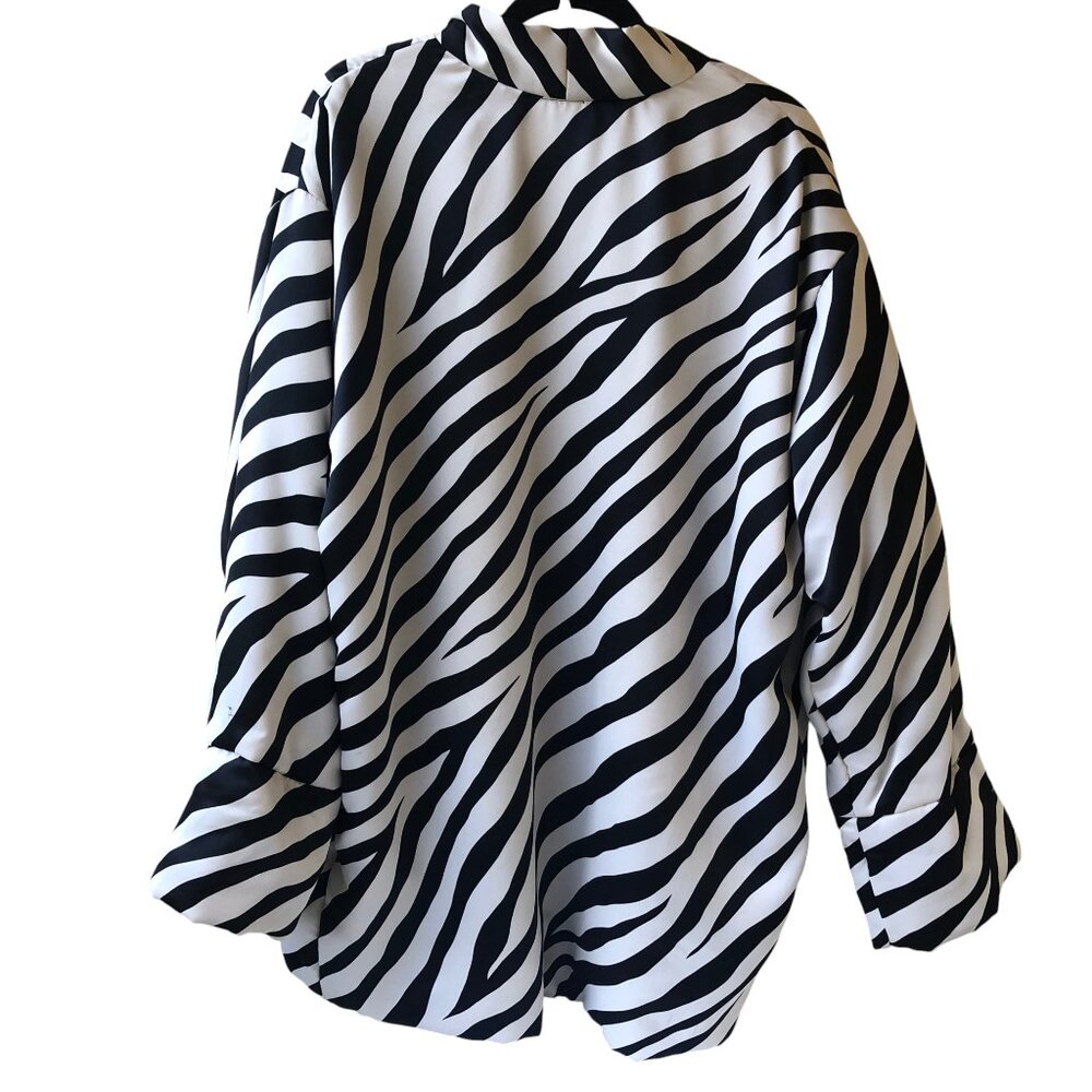 Natori Vintage 90's Jacket PUFFY Coat Lined Black & White Pockets Zebra Print - Picture 5 of 15